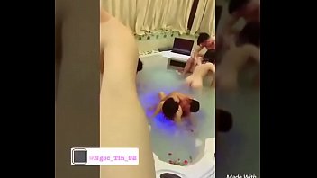 Tắm Chung đụng Chạm Nóng Bỏng ở Việt Nam