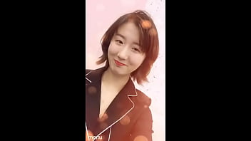 Ngôi Sao Phân Tích Tài Chính Trung Quốc Dorrit Yaqi đang Mút Cặc Tao Như điên
