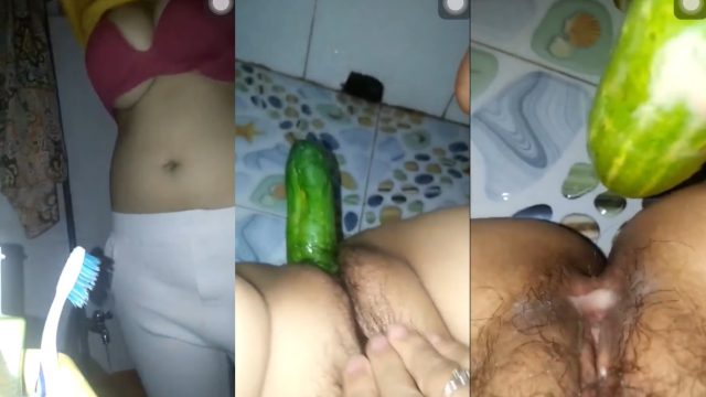 Em Gái áo Vàng Tự Sướng Với Quả Dưa Chuột Căng Mọng Nước